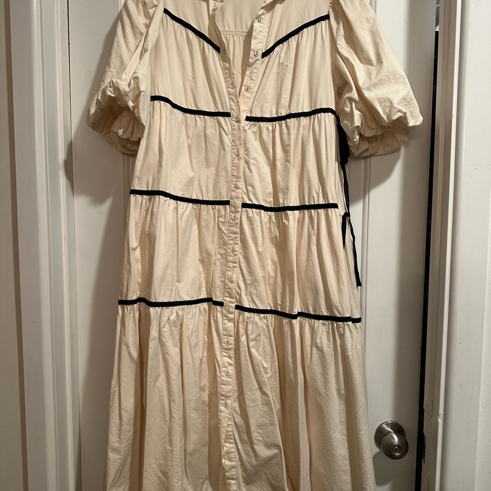 Chic Cream Midi Dress with Black Trim